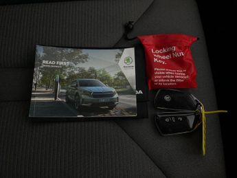 Skoda Enyaq 82kWh 80 (204 ps) - HEATED STEERING - PARKING PACKAGE - DRIVE PA