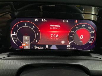 Volkswagen Golf 2.0 TDI GTD DSG (200 ps) - LED - HEATED STEERING - BLUETOOTH