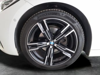 BMW 4 Series 2.0 420i M Sport Coupe (184 ps) - AUTO PARK - REVERSE CAM - LEAT