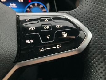 Volkswagen Golf 2.0 TSI GTI DSG (245 ps) - NAV - CARPLAY - KEYLESS ENTRY