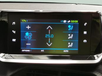 Peugeot E-2008 50kWh Allure (136 ps) - BLUETOOTH - SPEED LIMIT RECOG - 17IN ALL