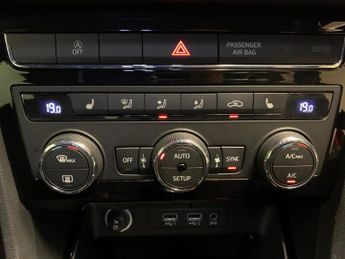 Seat Ateca 2.0 TSI FR DSG 4Drive (190 ps) - REVERSE CAM - NAV - CRUISE