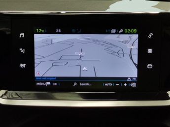 Peugeot E-2008 50kWh Allure (136 ps) - BLUETOOTH - SPEED LIMIT RECOG - 17IN ALL