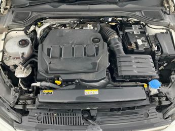 Volkswagen Golf 2.0 TDI GTD DSG (200 ps) - LED - HEATED STEERING - BLUETOOTH