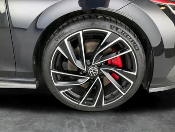 Volkswagen Golf 2.0 TSI GTI DSG (245 ps) - NAV - CARPLAY - KEYLESS ENTRY