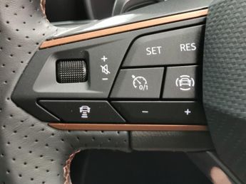 Cupra Formentor 2.0 TSI V1 DSG 4Drive (190 ps) - KEYLESS ENTRY - LED - NAV