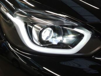Honda Jazz 1.5 h i-MMD SR eCVT (109 ps) - SPEED LIMIT RECOG - PARK SENSORS