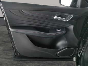 MG Mg Hs 1.5 T-GDI Exclusive DCT (162 ps) - KEYLESS ENTRY - LED - REVERSE