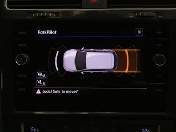 Volkswagen E-golf 35.8kWh e-Golf (136 ps) - LED - BLUETOOTH - PARK SENSORS