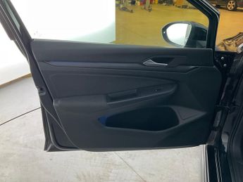 Volkswagen Golf 2.0 TSI GTI DSG (245 ps) - NAV - CARPLAY - KEYLESS ENTRY