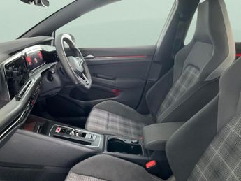 Volkswagen Golf 2.0 TDI GTD DSG (200 ps) - LED - HEATED STEERING - BLUETOOTH