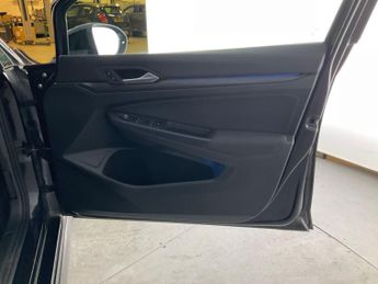 Volkswagen Golf 2.0 TSI GTI DSG (245 ps) - NAV - CARPLAY - KEYLESS ENTRY