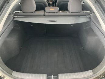 Hyundai Ioniq 1.6 h-GDi SE DCT (141 ps) - CRUISE - PADDLE SHIFT - CLIMATE CONT
