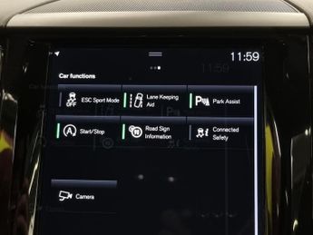 Volvo XC60 2.0 T4 Edition (190 ps) - CARPLAY - AUTO PARK - LED