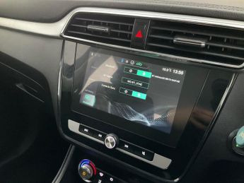 MG MG ZS 44.5kWh Excite (143 ps) - LANE DEPARTURE  - BLUETOOTH - DRIVING 