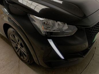 Peugeot E-208 50kWh Allure (136 ps) - ACTIVE LANE ASSIST - LED - NAV