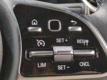 Mercedes-Benz A Class 1.3 A180 Sport 7G-DCT (136 ps) - HEATED LEATHER