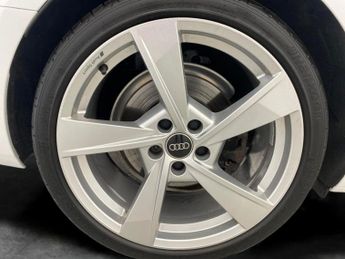 Audi A4 2.0 TFSI 35 S line S Tronic (150 ps) - REVERSE CAM - HEATED SEAT