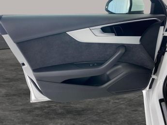 Audi A4 2.0 TFSI 35 S line S Tronic (150 ps) - REVERSE CAM - HEATED SEAT