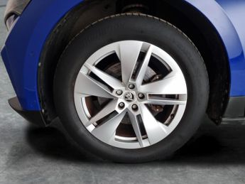 Skoda Enyaq 62kWh 60 (DC120kW) (179 ps) - NAV - WIFI - BLUETOOTH