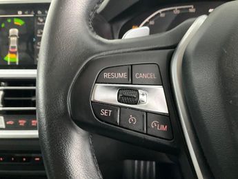 BMW 3 Series 2.0 330e 12kWh SE Pro Plug-in (292 ps) - AUTO PARK - REVERSE CAM