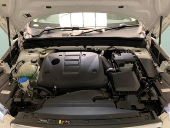 Volvo XC40 2.0 D3 Momentum Pro AWD (150 ps) - AUTO PARK - LED - HEATED SEAT