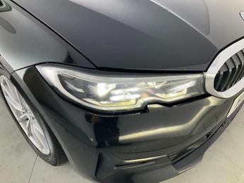 BMW 3 Series 2.0 330e 12kWh SE Pro Plug-in (292 ps) - AUTO PARK - REVERSE CAM