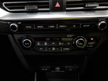 Kia Niro 64kWh 2 (201 bhp) - WIFI - BLUETOOTH - PADDLE SHIFT