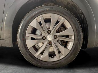 Peugeot E-208 50kWh Allure (136 ps) - ACTIVE LANE ASSIST - LED - NAV