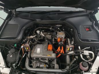 Mercedes-Benz EQC EQC 400 80kWh AMG Line 4MATIC (408 ps) - HEATED LEATHER - MIRROR