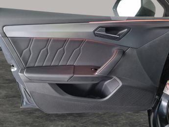 Cupra Leon 1.4 eHybrid 12.8kWh VZ2 Plug-in DSG (245 ps) - LED - REVERSE CAM