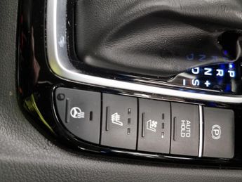 Hyundai Ioniq 1.6 h-GDi 8.9kWh Premium SE Plug-in DCT (141 ps) - LED - REVERSE