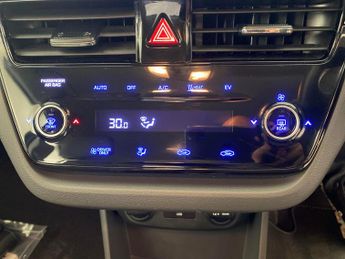 Hyundai Ioniq 38.3kWh Premium (136 ps) - REVERSE CAM - NAV - HEATED SEATS