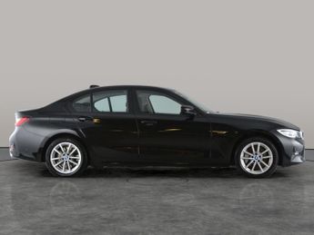 BMW 3 Series 2.0 330e 12kWh SE Pro Plug-in (292 ps) - AUTO PARK - REVERSE CAM