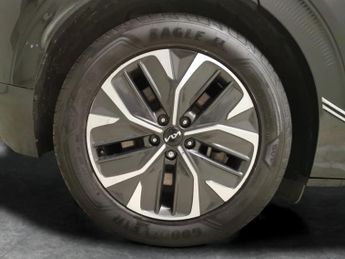 Kia Ev6 77.4kWh Air (225 bhp) - HEATED STEERING - LANE DEPARTURE  - BLUE