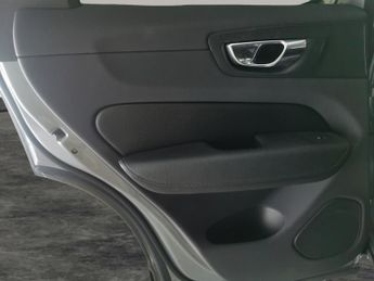 Volvo XC60 2.0 T4 Edition (190 ps) - CARPLAY - AUTO PARK - LED