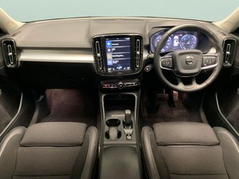 Volvo XC40 2.0 D3 Momentum Pro AWD (150 ps) - AUTO PARK - LED - HEATED SEAT