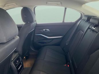 BMW 3 Series 2.0 330e 12kWh SE Pro Plug-in (292 ps) - AUTO PARK - REVERSE CAM