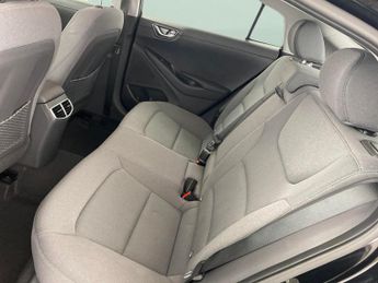 Hyundai Ioniq 38.3kWh Premium (136 ps) - REVERSE CAM - NAV - HEATED SEATS