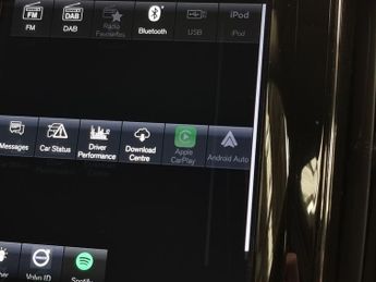 Volvo XC60 2.0 T4 Edition (190 ps) - CARPLAY - AUTO PARK - LED