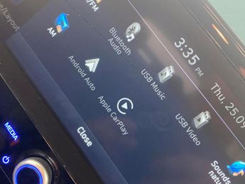 Hyundai Ioniq 38.3kWh Premium (136 ps) - REVERSE CAM - NAV - HEATED SEATS