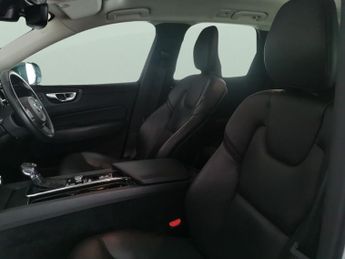 Volvo XC60 2.0 T4 Edition (190 ps) - CARPLAY - AUTO PARK - LED