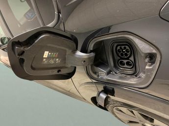 Peugeot E-208 50kWh Allure (136 ps) - ACTIVE LANE ASSIST - LED - NAV