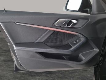 BMW 1 Series 1.5 118i M Sport (LCP) DCT (136 ps) - PERFORMANCE CONTROL