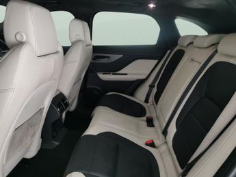 Jaguar F-PACE 3.0 D300 V6 S AWD (300 ps) - MERIDIAN AUDIO - REVERSE CAM - NAV