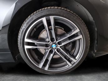 BMW 1 Series 1.5 118i M Sport (LCP) DCT (136 ps) - PERFORMANCE CONTROL