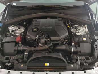 Jaguar F-PACE 3.0 D300 V6 S AWD (300 ps) - MERIDIAN AUDIO - REVERSE CAM - NAV