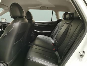 MG Mg5 61.1kWh Exclusive Long Range (156 ps) - HEATED LEATHER - LANE DE