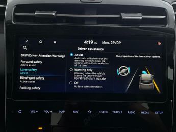 Hyundai Tucson 1.6 h T-GDi 13.8kWh Premium Plug-in 4WD (265 ps) - LED - REVERSE
