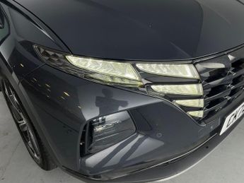 Hyundai Tucson 1.6 h T-GDi 13.8kWh Premium Plug-in 4WD (265 ps) - LED - REVERSE